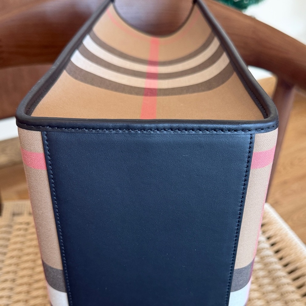 Burberry Medium Taupe Brown
Check Book Tote Bag - Picture 7 of 12